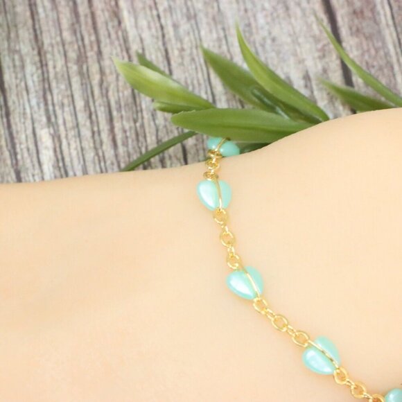 "Trendy Handmade Bracelet – A Stylish Gift for Women & Girls, MAR091191 - Picture 3 of 10